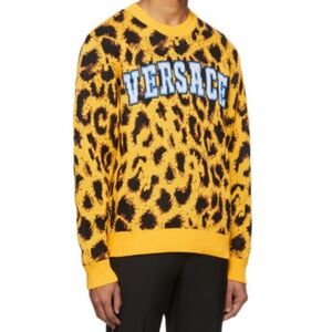 $1375 AUTHENTIC new unisex VERSACE sz L Yellow Jacquard Pop Animalier Sweater